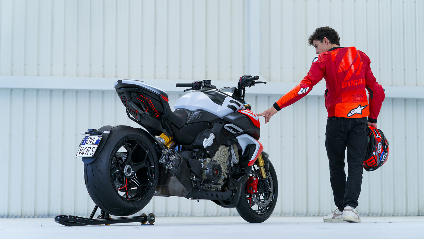 2026 Ducati Diavel V4 RS