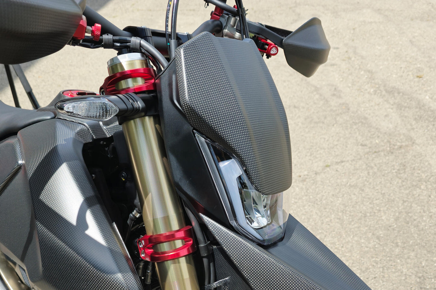 ZA266Y - CNC Racing Carbon Fiber Windscreen for the Ducati Hypermotard 698 Mono