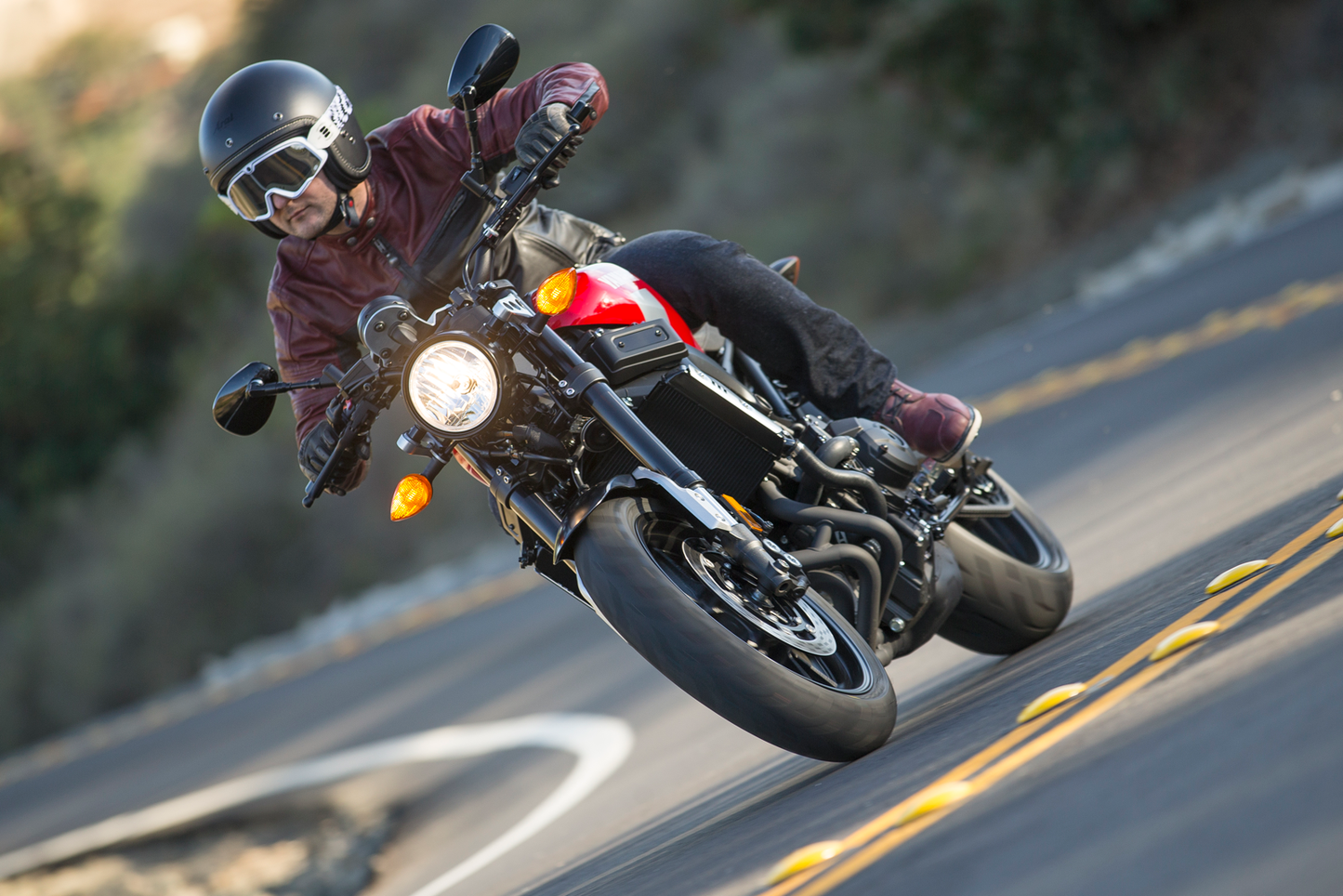 Arai Helmets - Classic-V Helmet - Black Frost