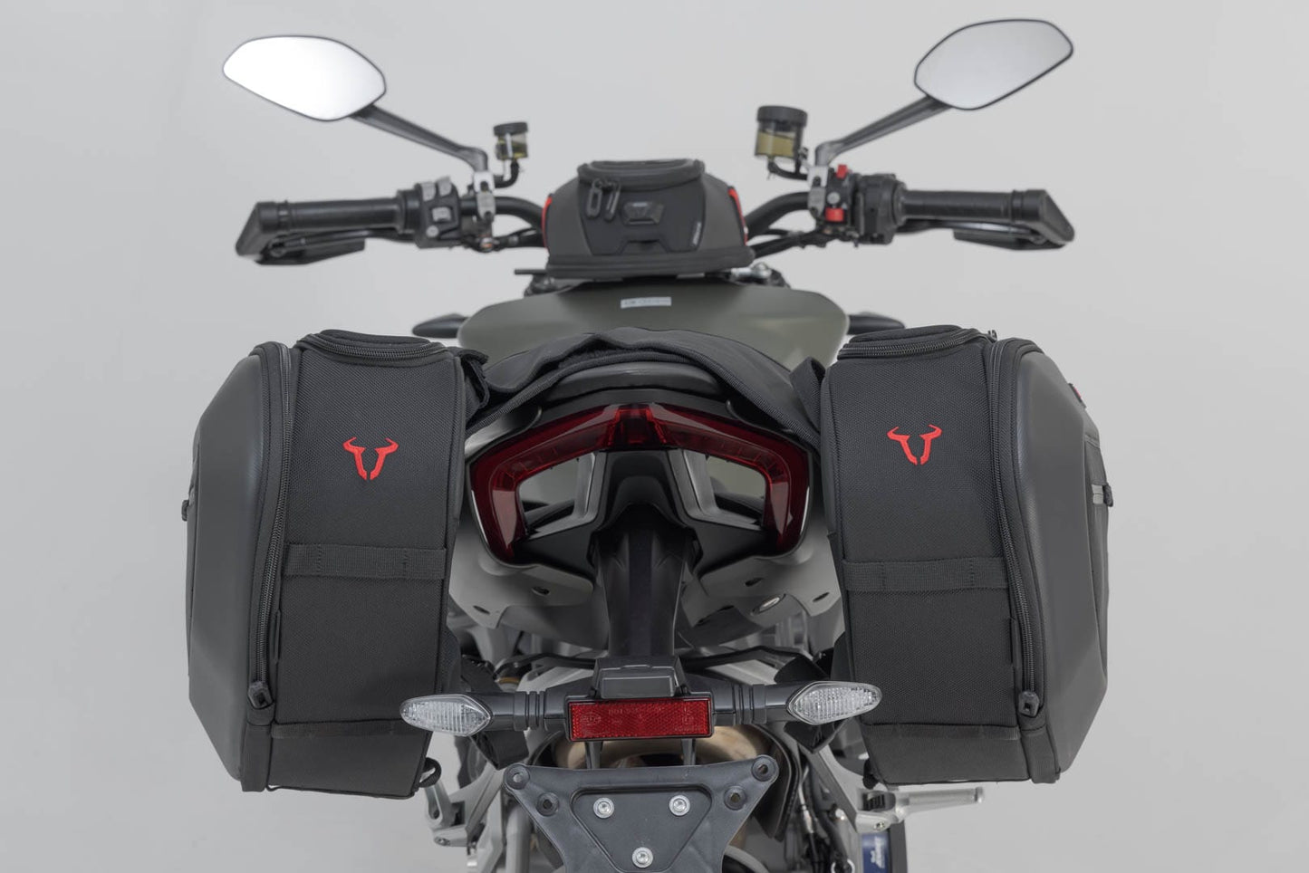 BC.HTA.22.740.30901 - SW-MOTECH - PRO BLAZE H saddlebag set - Ducati Streetfighter V2 (21-) - BLACK
