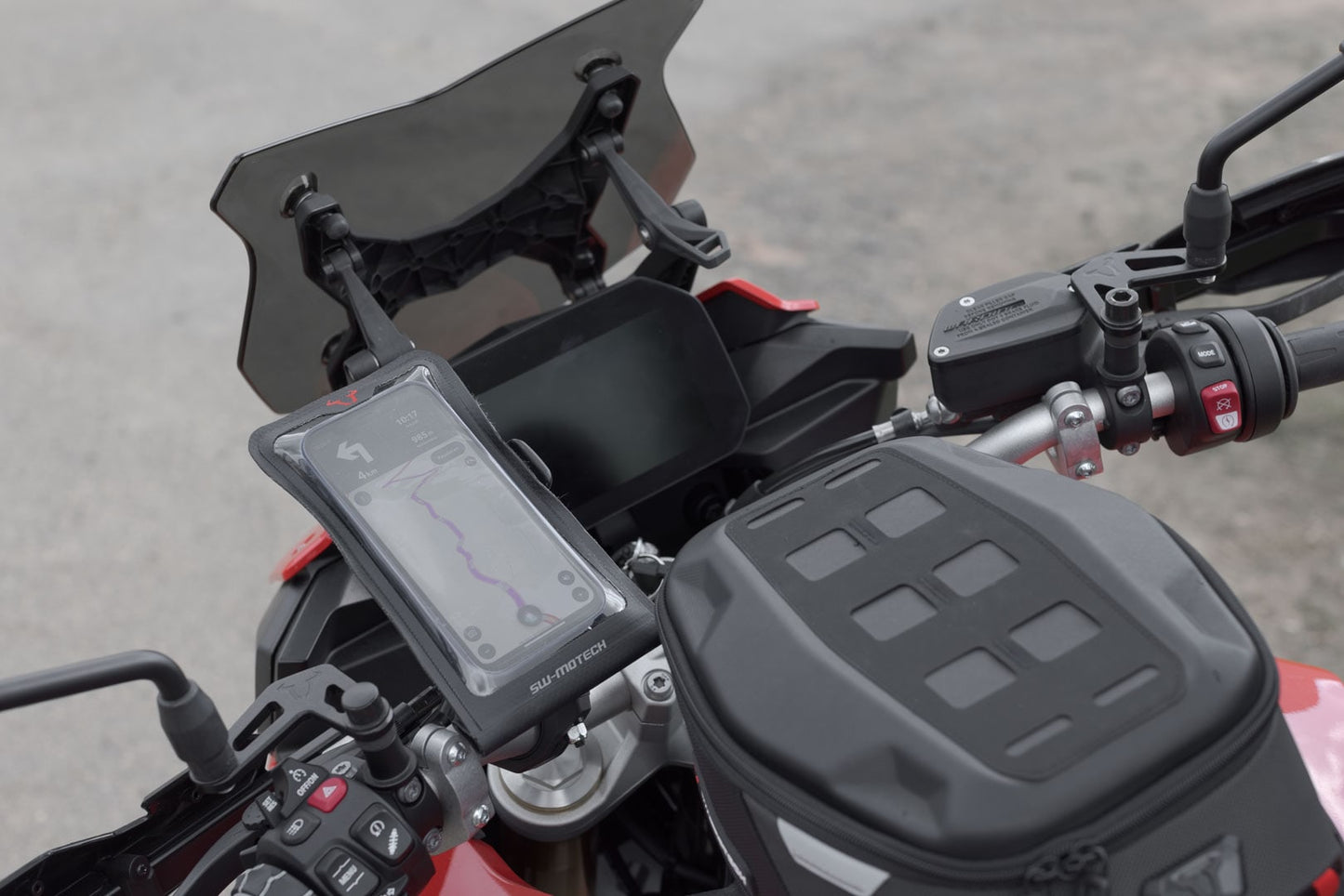 GPS.00.308.35500 - SW-MOTECH - Universal GPS mount kit with Smartphone Drybag - Incl 2" socket arm, for handlebar/mirror thread