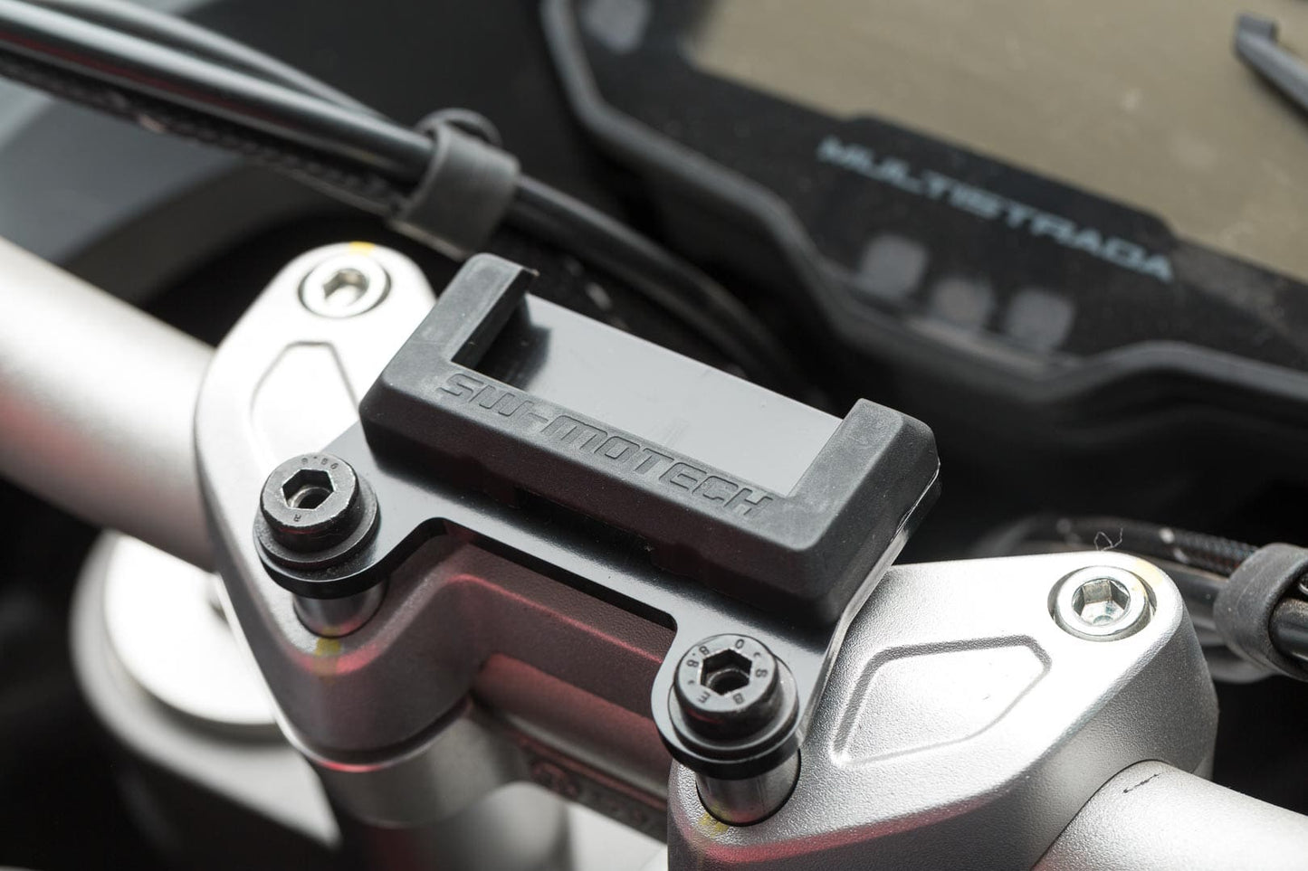 GPS.22.584.10000/B - SW-MOTECH - GPS mount for handlebar - Ducati Multistrada 1200/ 950/ 1260/ V2 - BLACK