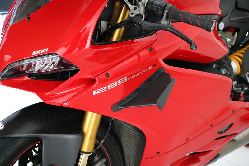 ZW001 - CNC Racing - Carbon Fiber GP Winglets for Panigale – Ducati Omaha