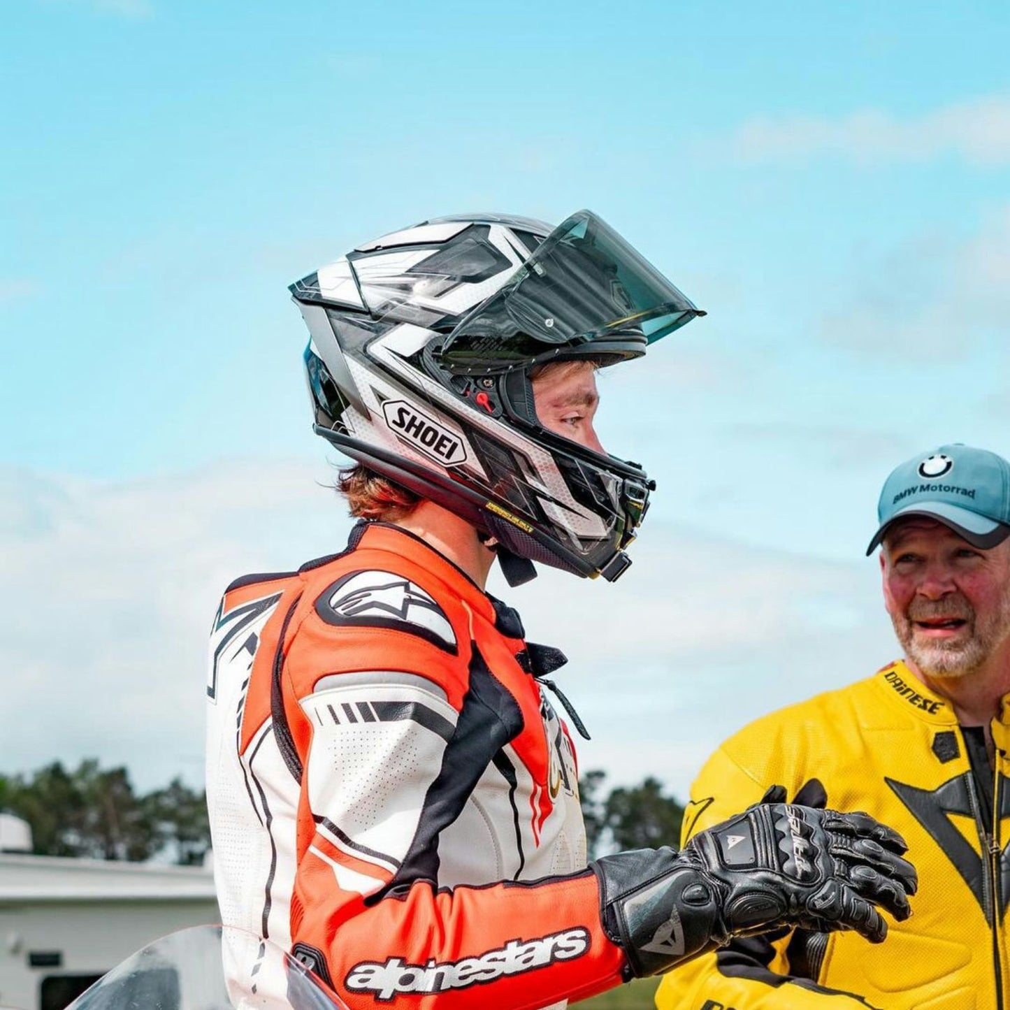 SHOEI - X-Fifteen Escalate - RED/WHITE/GREEN (TC4)