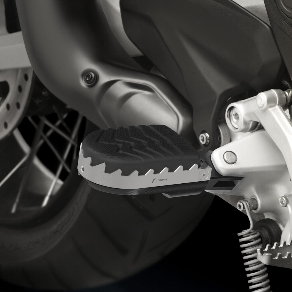 PE724 - RIZOMA - Rider / Passenger Peg Mounting Kit - 22 mm