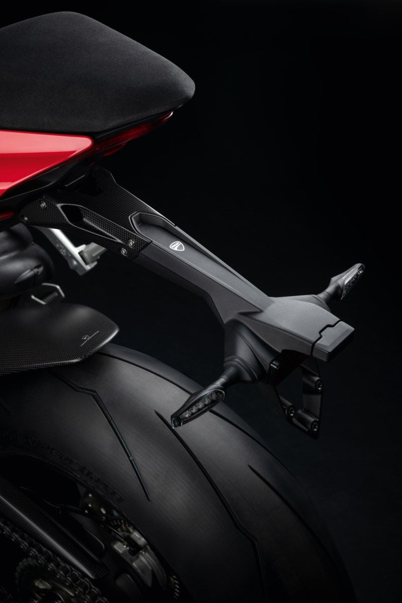 97381162CA - CARBON TAIL KIT