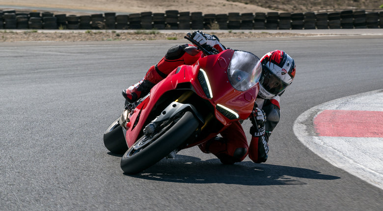 2026 Ducati Panigale V2 S - Red