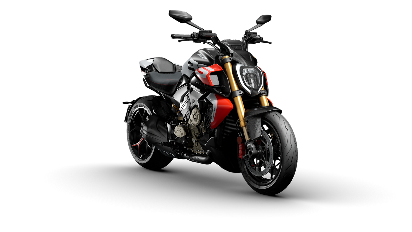2026 Ducati Diavel V4 RS