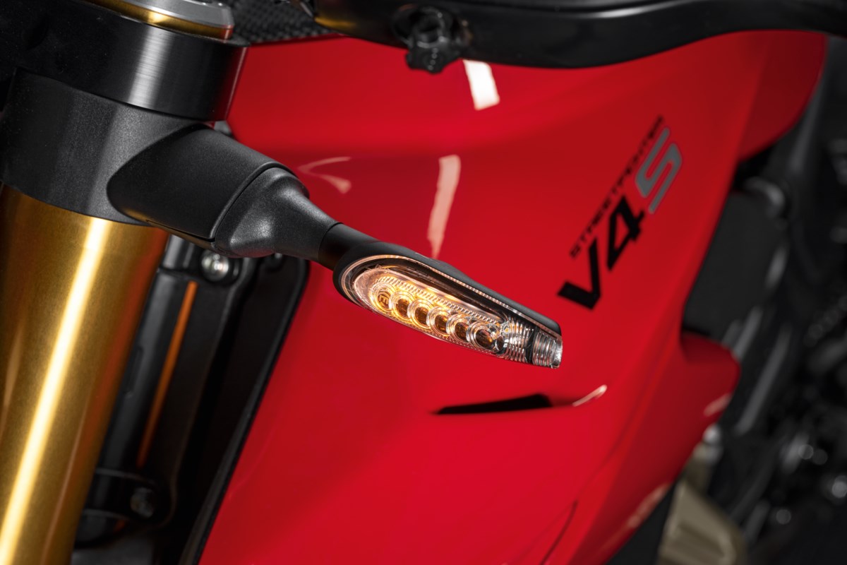 96680961BA - DYNAMIC LED TURN SIGNALS (PAIR) – Ducati Omaha