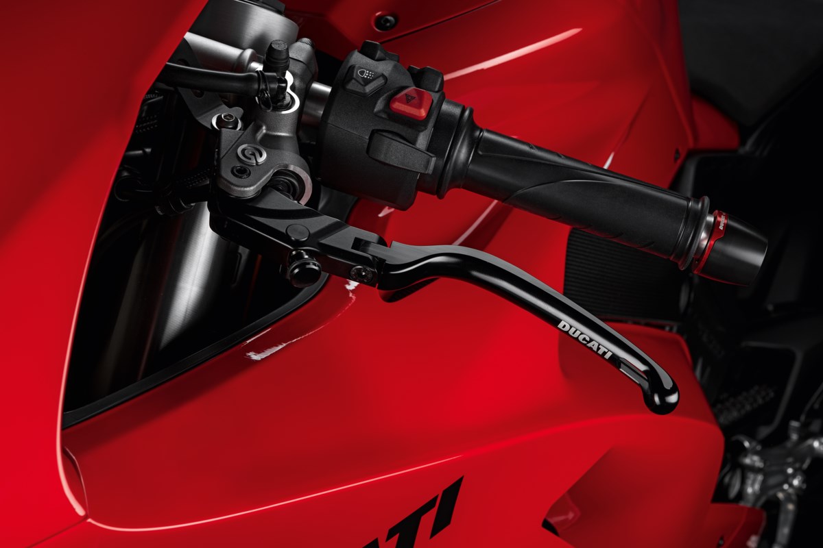 【ドゥカティパフォーマンス】クラッチフルードタンク【96180561AA】 DUCATI Performance アルミ製ブレーキフルードリザーバータンク DUACTI