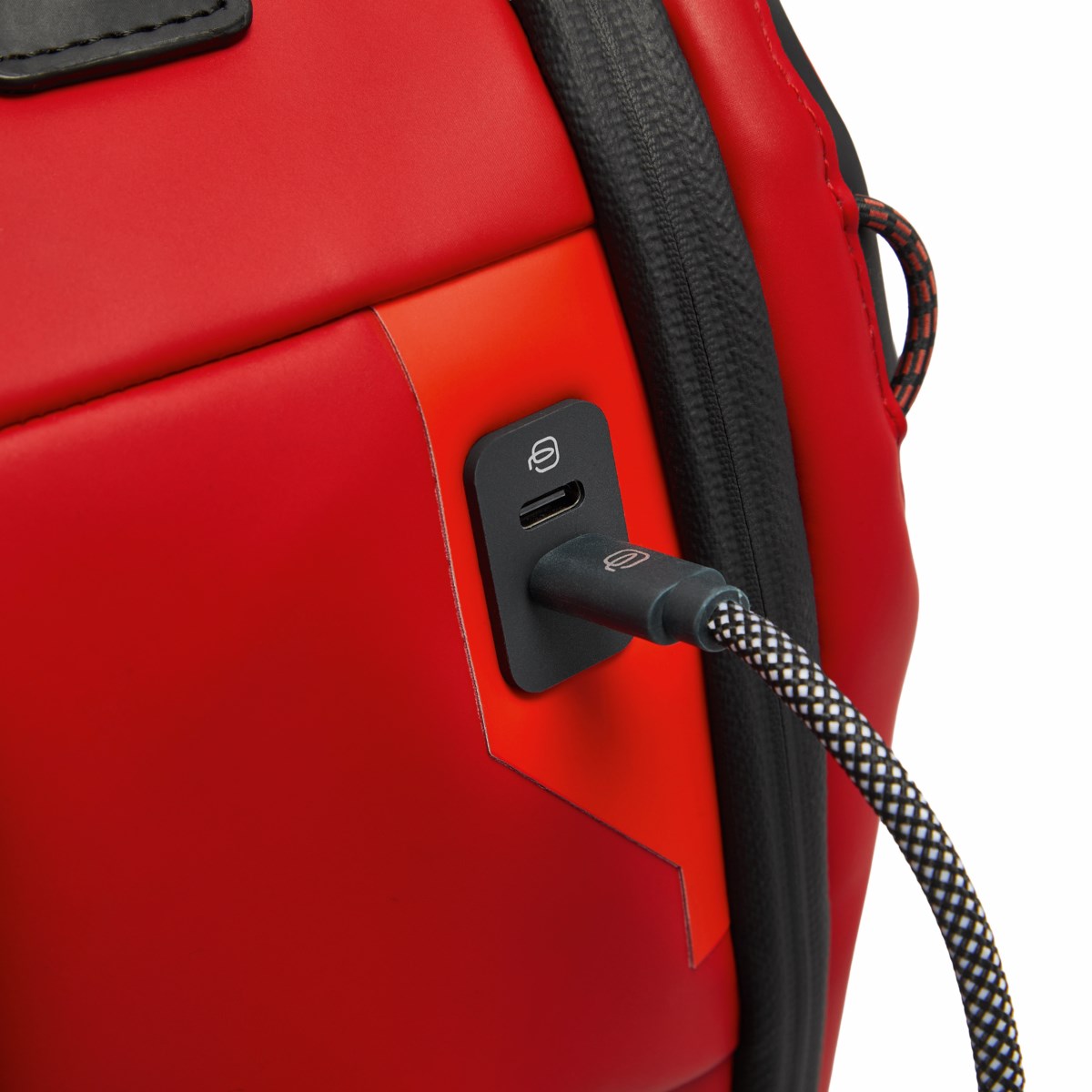 987805094 - D-Piquadro Lock Backpack - RED