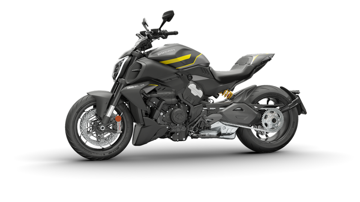 2025 Ducati Diavel V4 - Black Roadster