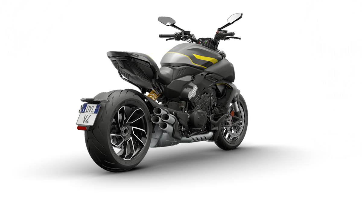 2025 Ducati Diavel V4 - Black Roadster