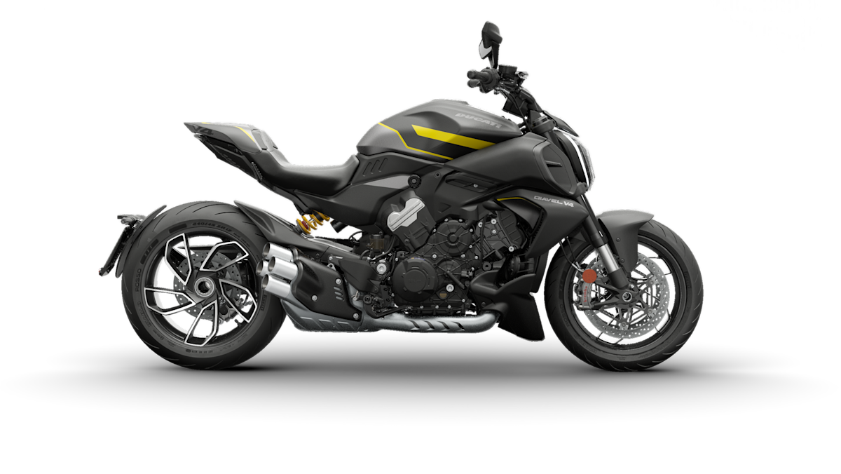 2025 Ducati Diavel V4 - Black Roadster