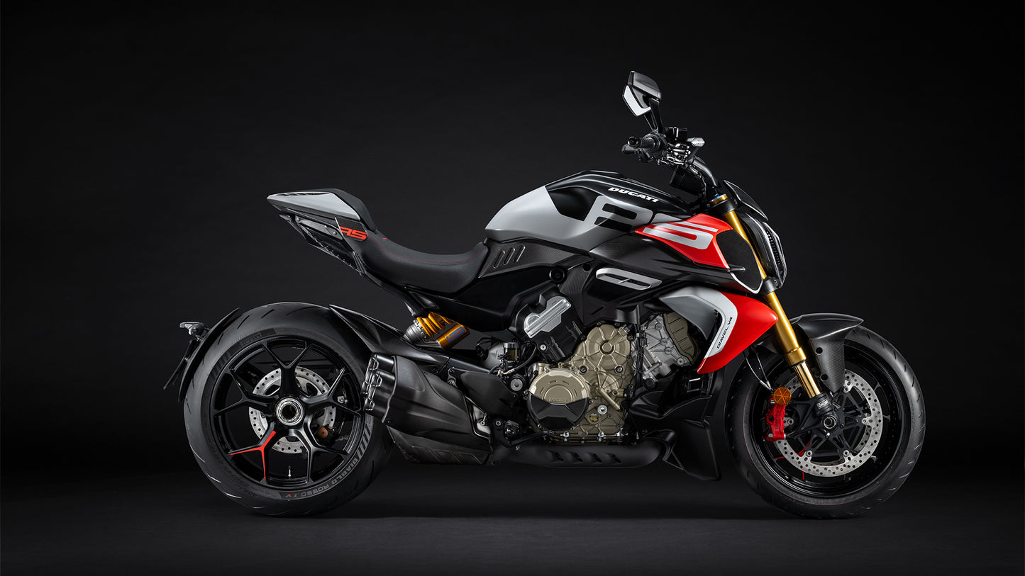 2026 Ducati Diavel V4 RS