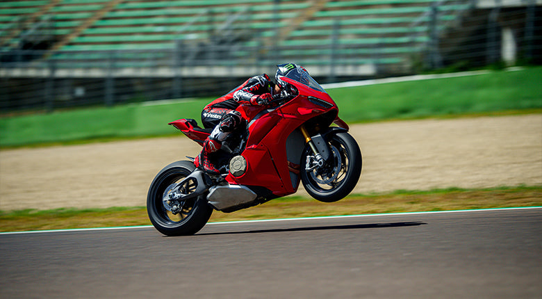 2025 Ducati Panigale V4 - Red