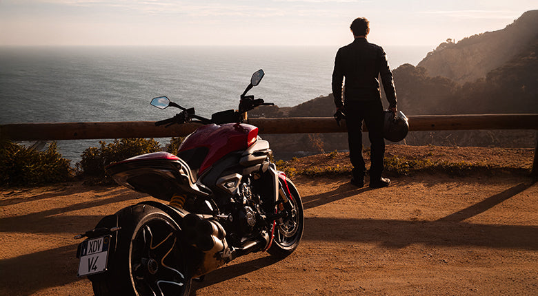 2025 Ducati XDiavel V4 - Burning Red