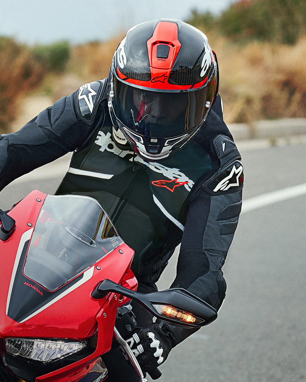 CLOSEOUT OS - Alpinestars - Supertech R10 Helmet - Element - Carbon/Red/White - Size XL