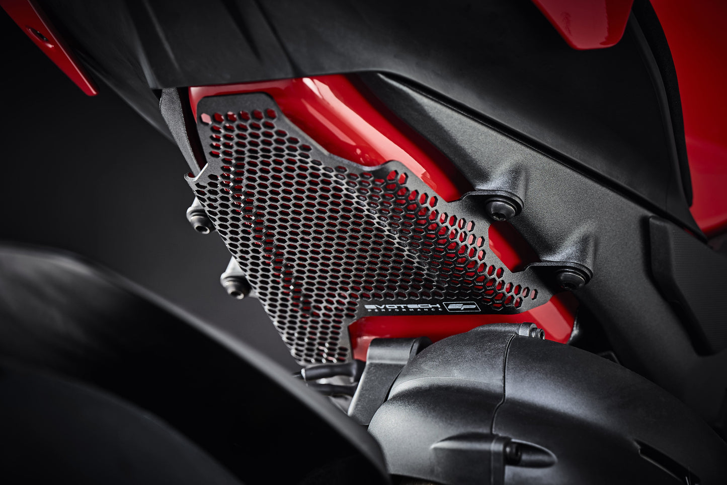 PRN013902 - Evotech Fuel Tank Cover Guard