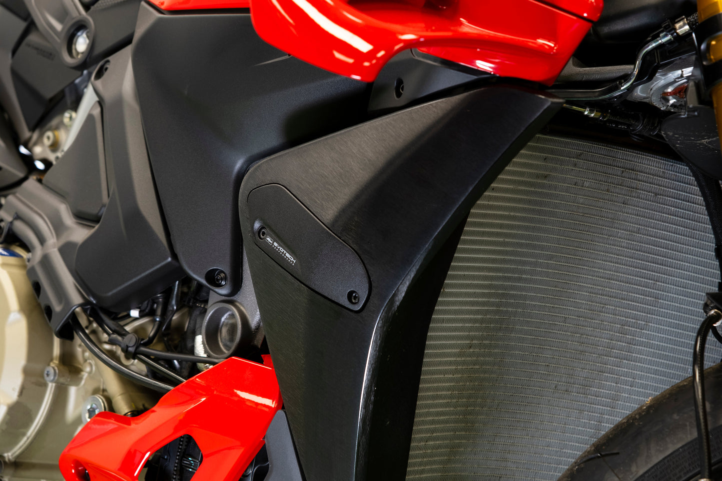 PRN018246 - Evotech Lower Wing Removal Kit