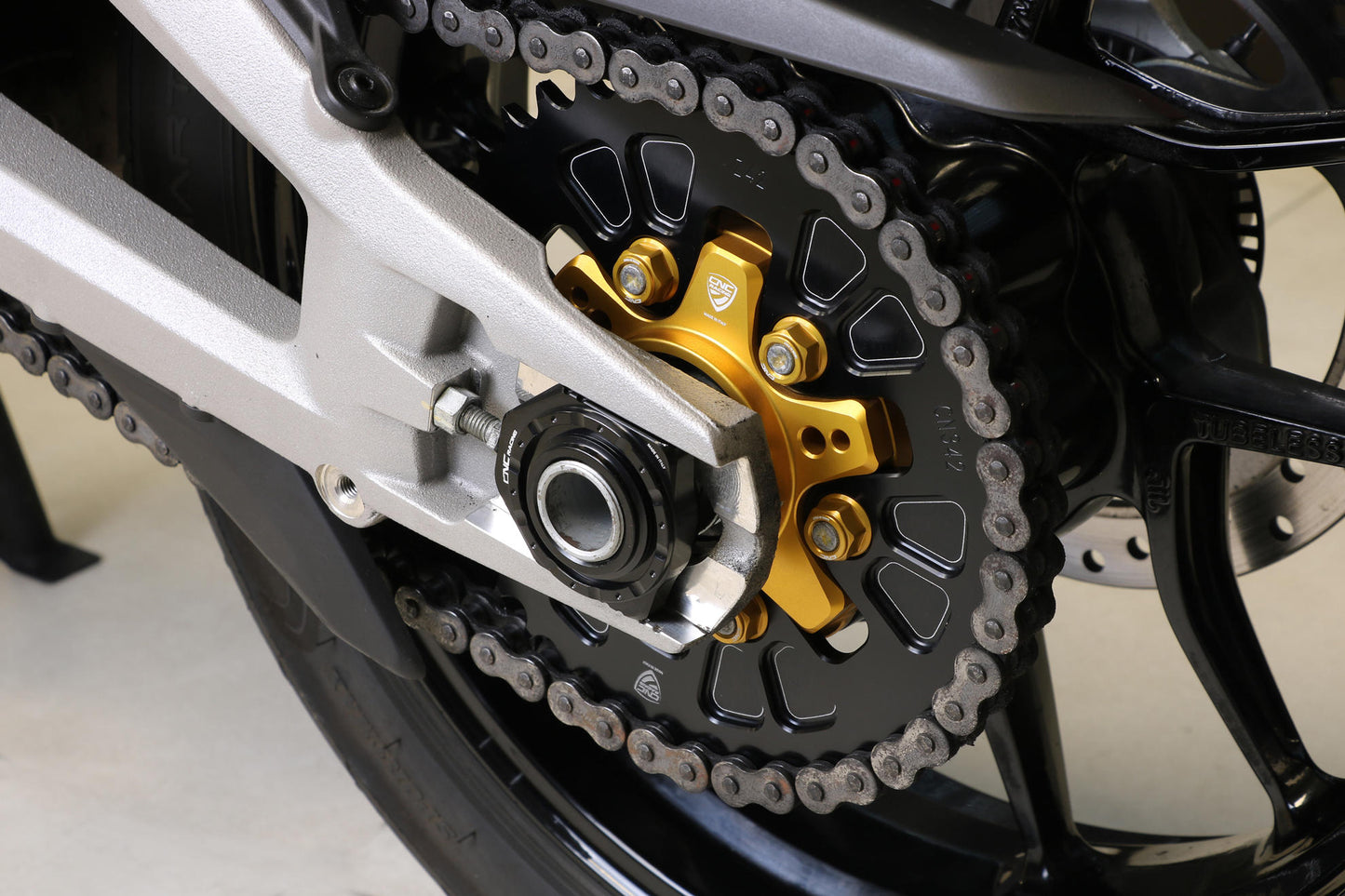 FC250 - CNC Racing - Aluminum Rear Sprocket Carrier - Multistrada V4