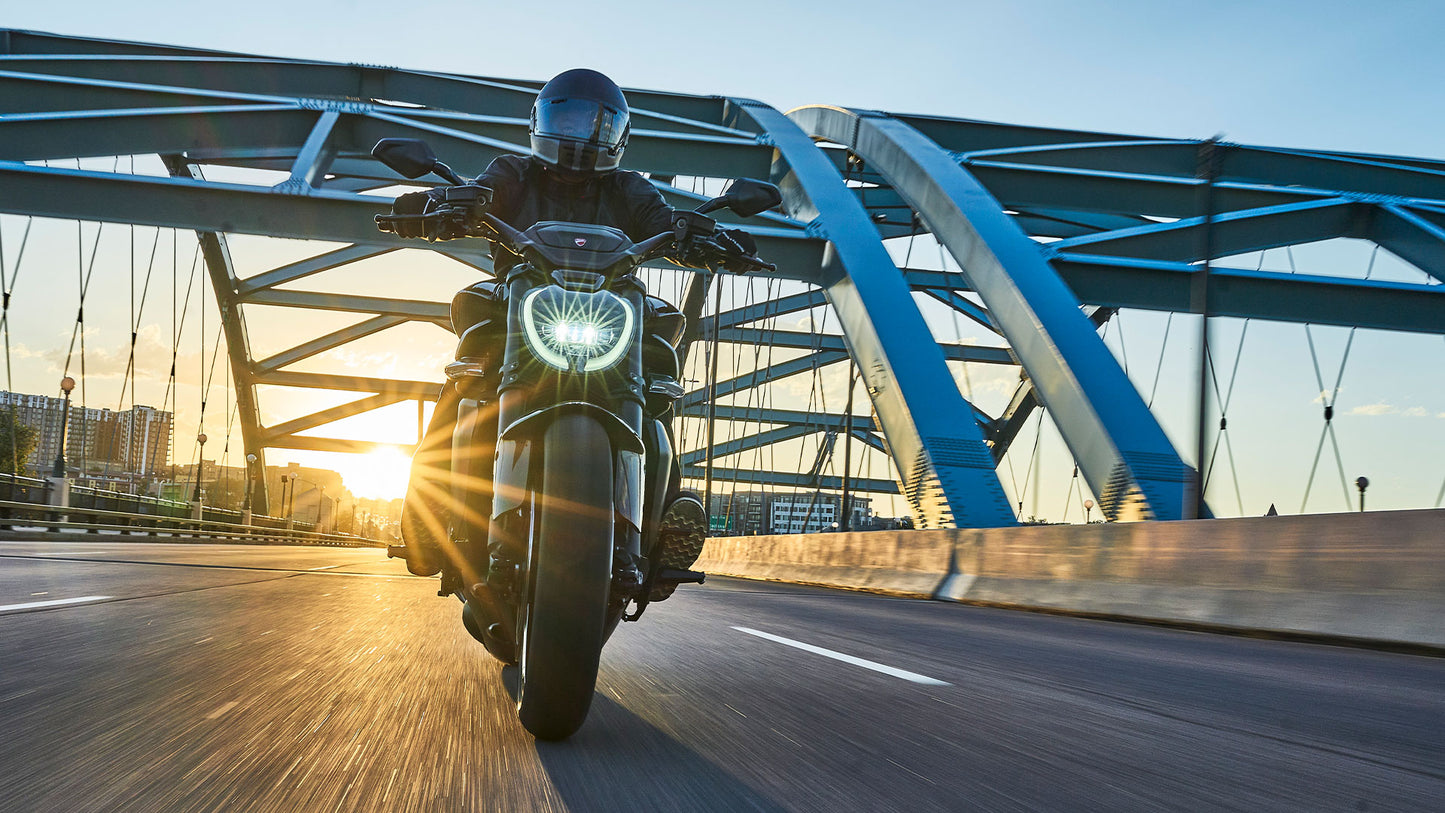 2026 Ducati XDiavel V4 - Black Lava