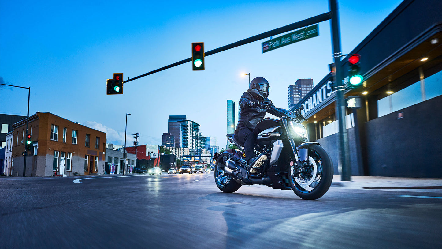 2026 Ducati XDiavel V4 - Black Lava