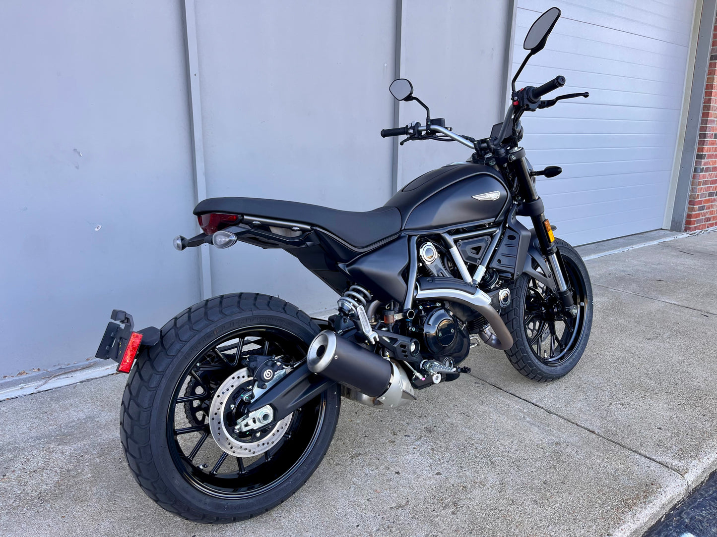 PREMIUM PREOWNED 2025 Ducati Scrambler Icon Dark (2368)