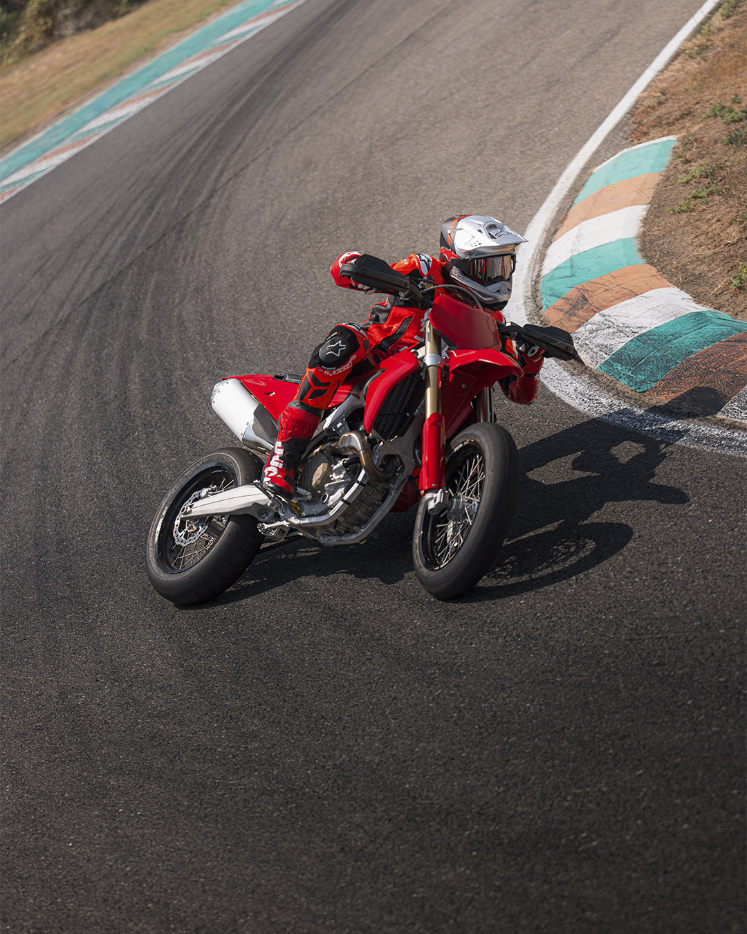 2027 Ducati Desmo450 SM