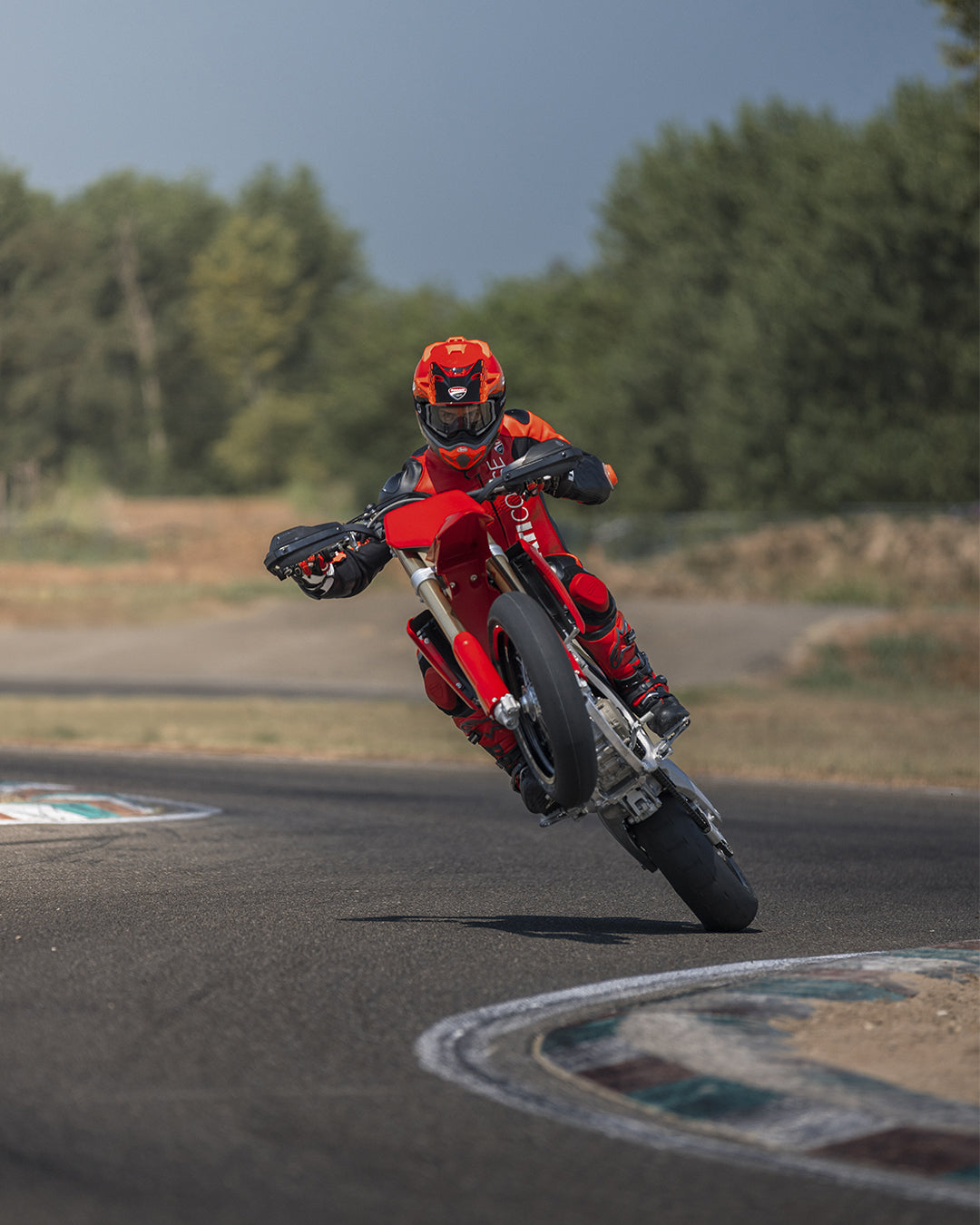 2027 Ducati Desmo450 SM