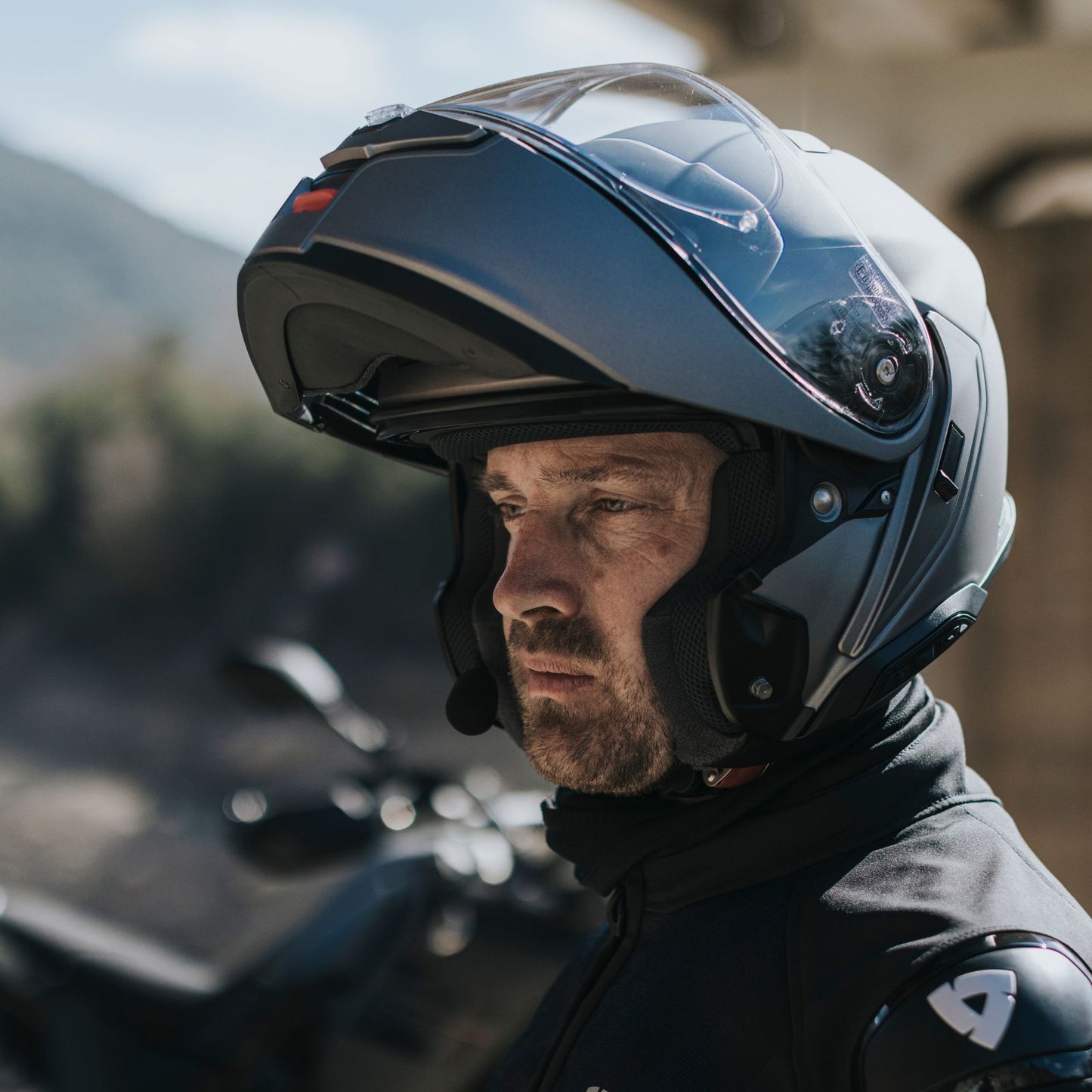 SHOEI - Neotec 3 - MATTE BLACK