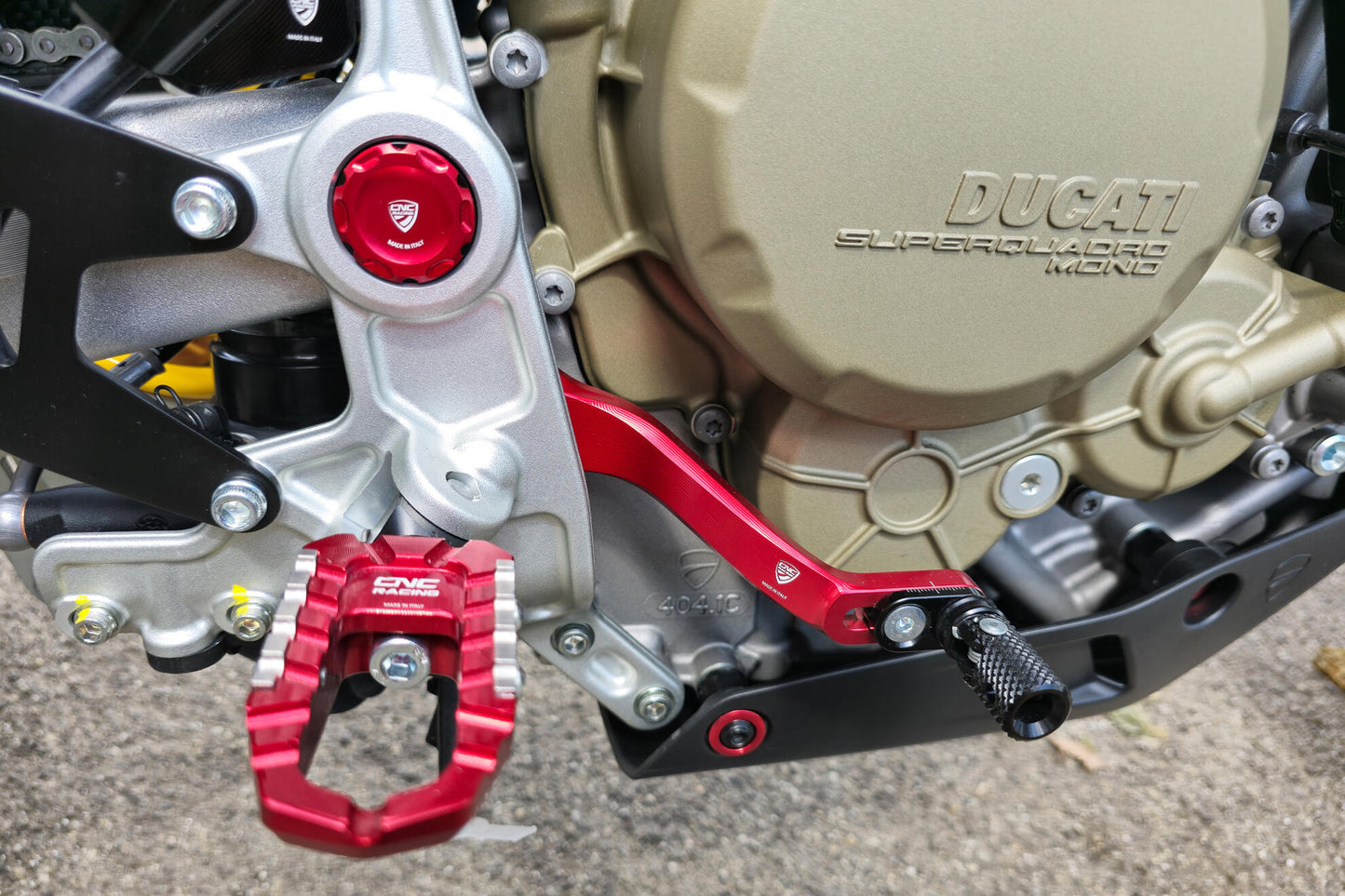 PEC08 - CNC Racing SLIDE Adjustable Rear Brake Lever Kit for Ducati Hypermotard 698 Mono