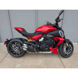 PREMIUM PREOWNED 2024 Ducati Diavel (2300)