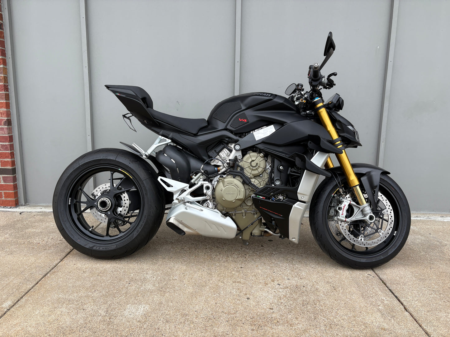 PREMIUM PREOWNED 2022 Ducati Streetfighter V4 S (2002)