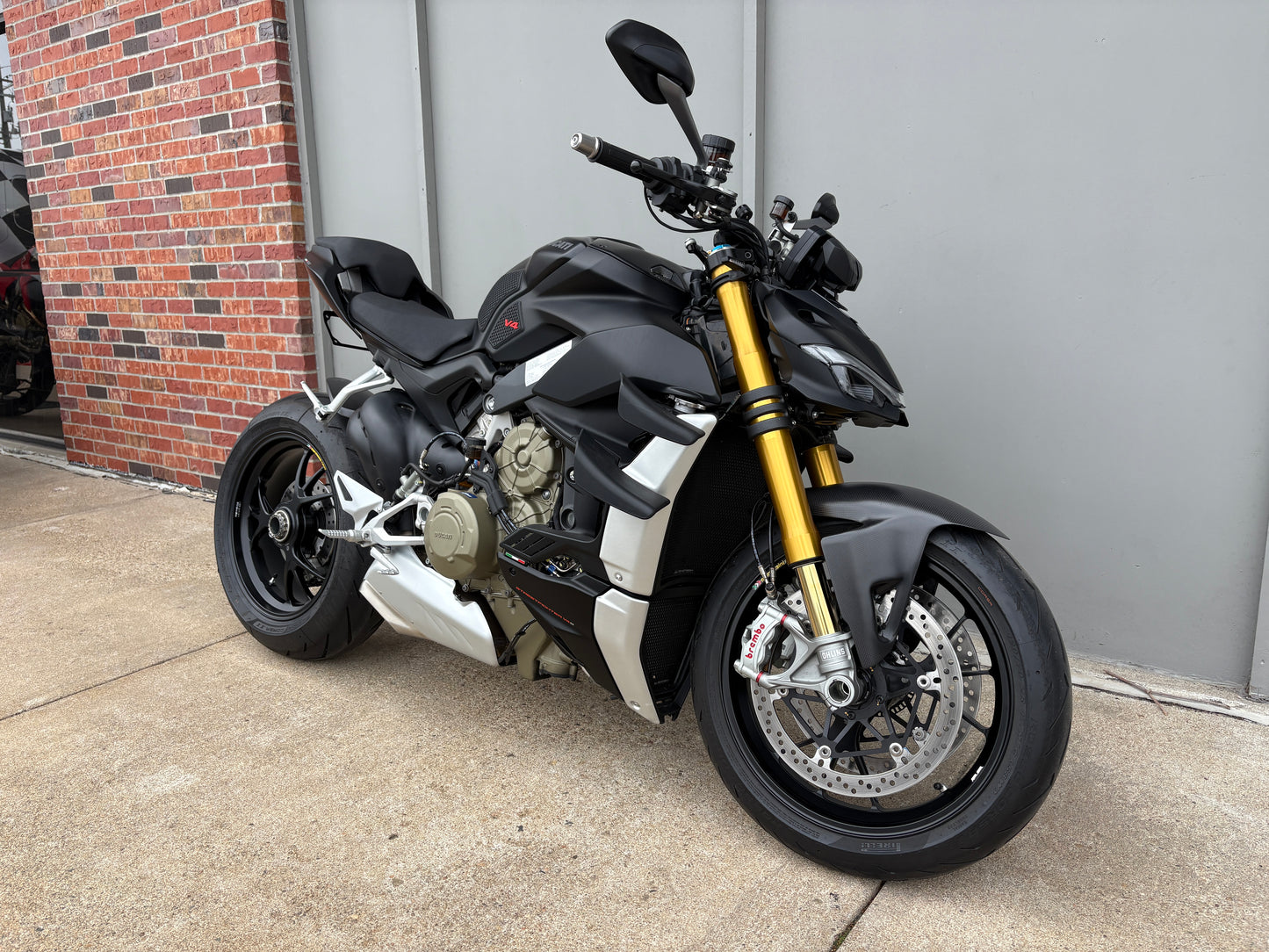 PREMIUM PREOWNED 2022 Ducati Streetfighter V4 S (2002)
