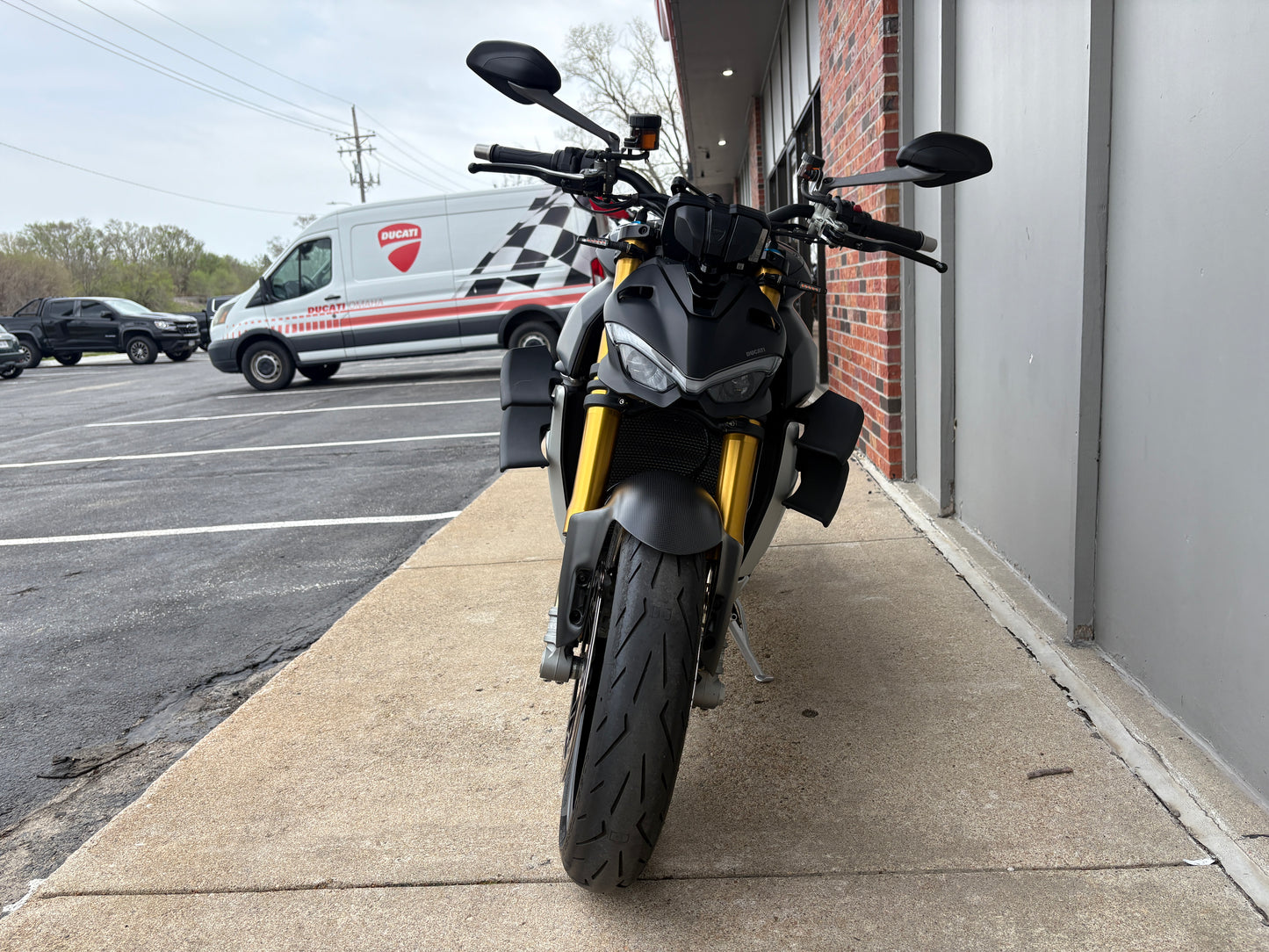 PREMIUM PREOWNED 2022 Ducati Streetfighter V4 S (2002)