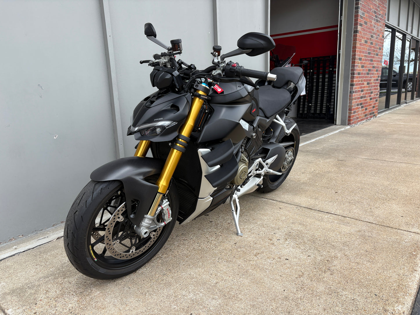 PREMIUM PREOWNED 2022 Ducati Streetfighter V4 S (2002)
