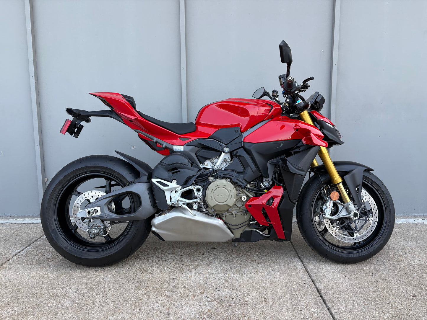 PREMIUM PREOWNED 2026 Ducati Streetfighter V4 S (2409)