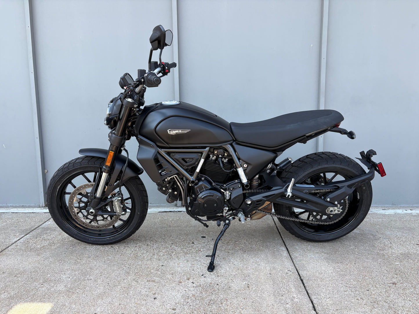 DEMO 2026 Ducati Scrambler Icon Dark (2472)