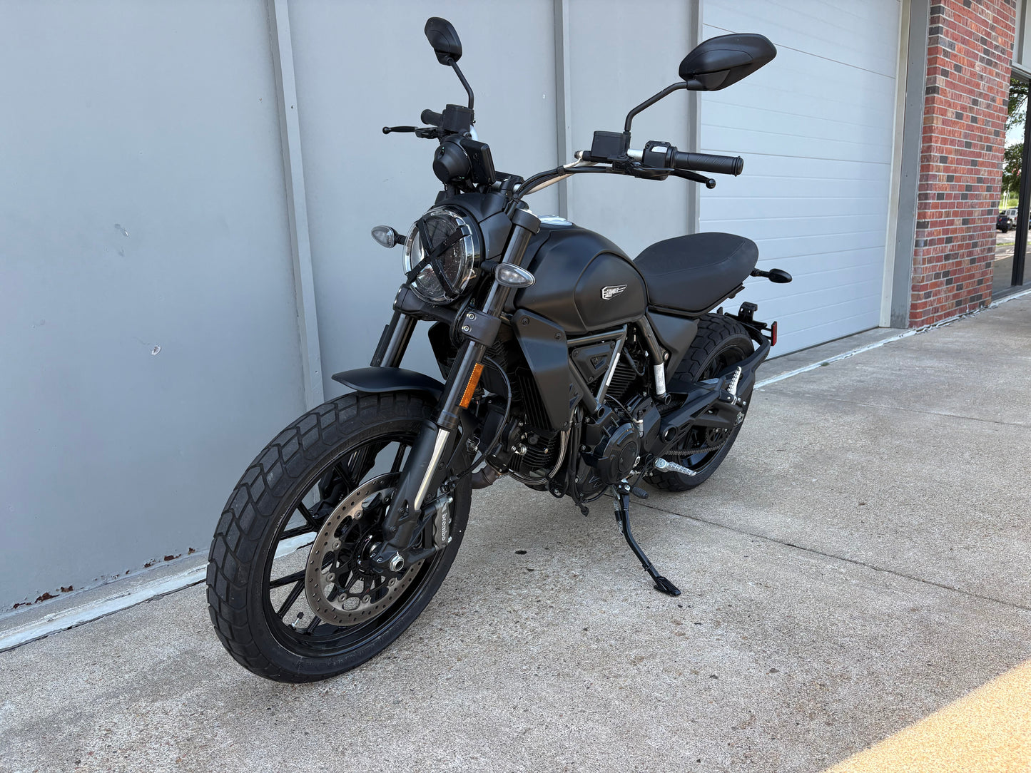 DEMO 2026 Ducati Scrambler Icon Dark (2472)