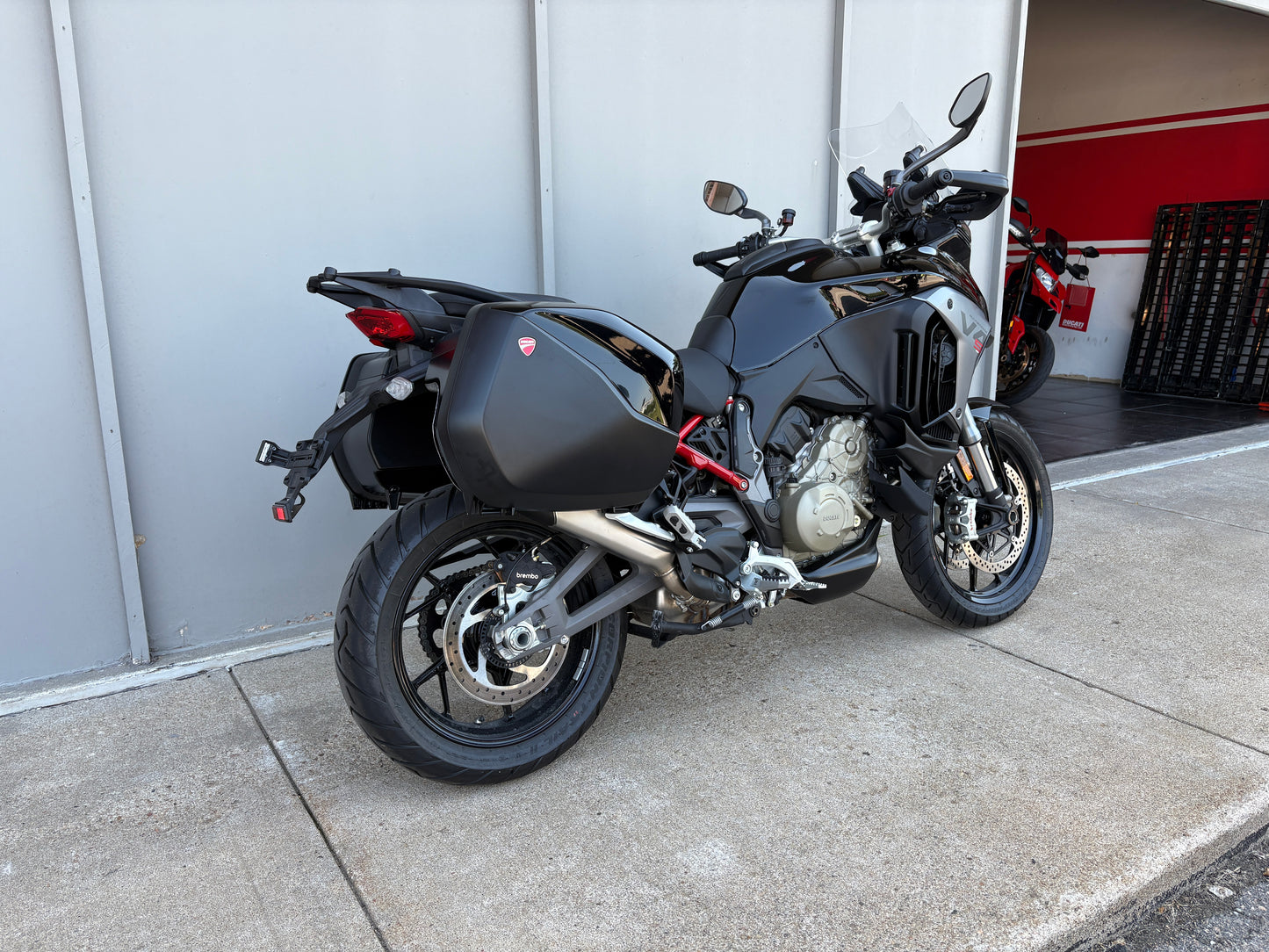 PREMIUM PREOWNED 2025 Ducati Multistrada V4 S (2321)