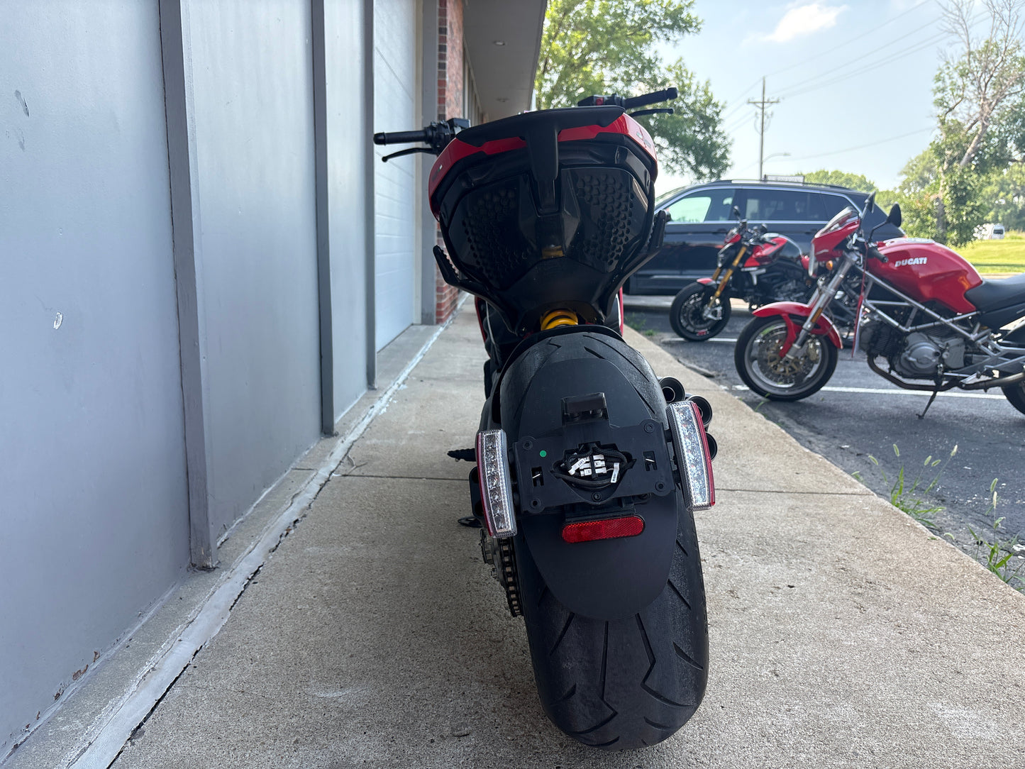 PREMIUM PREOWNED 2023 Ducati Diavel V4 (2136)