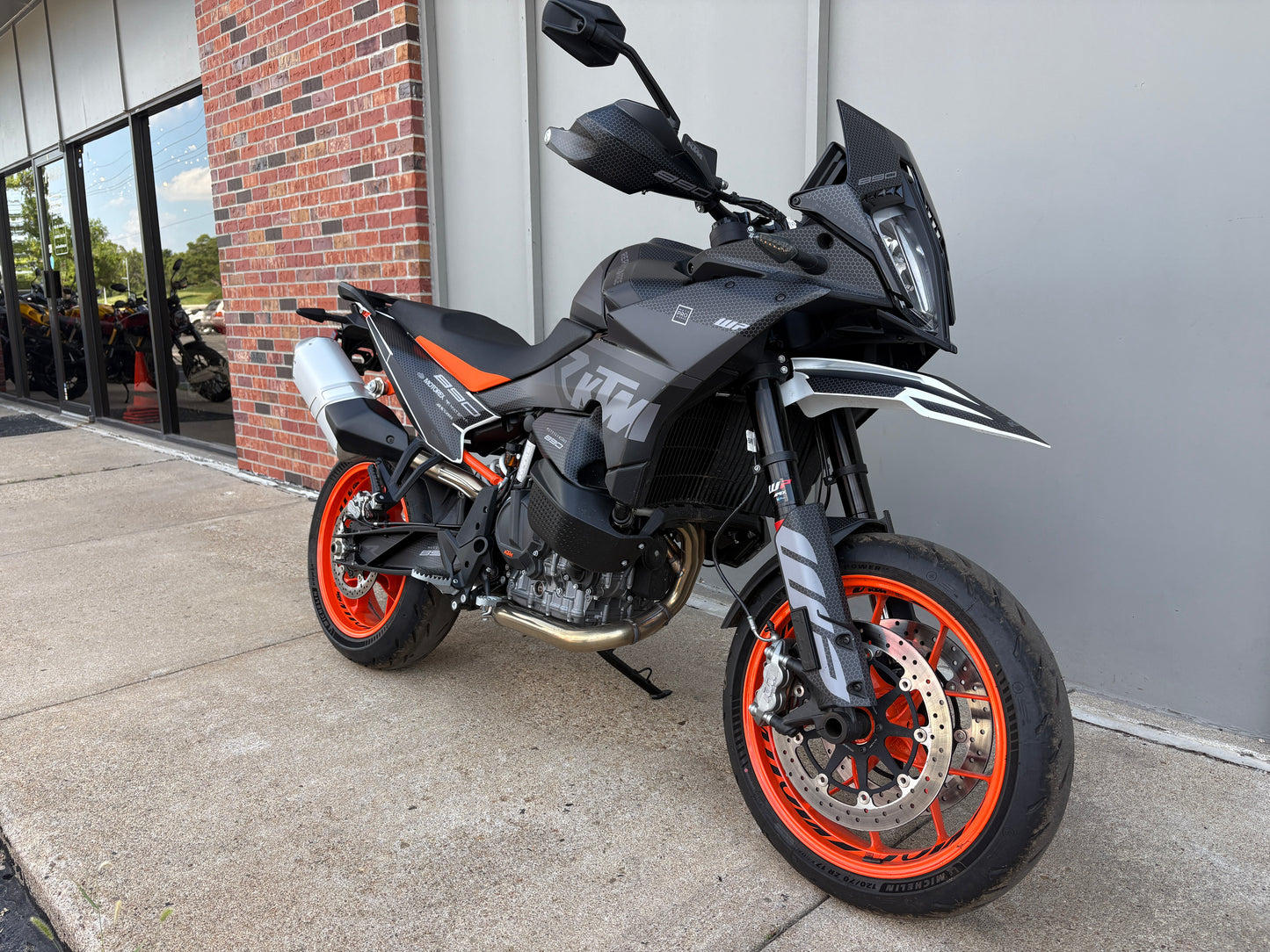 PREMIUM PREOWNED 2024 KTM 890 SMT (2551)