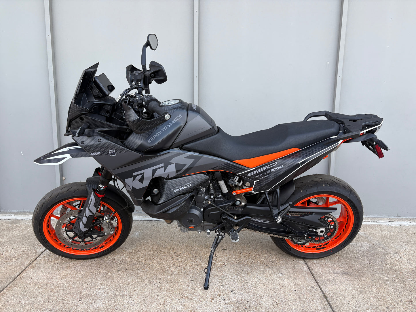 PREMIUM PREOWNED 2024 KTM 890 SMT (2551)