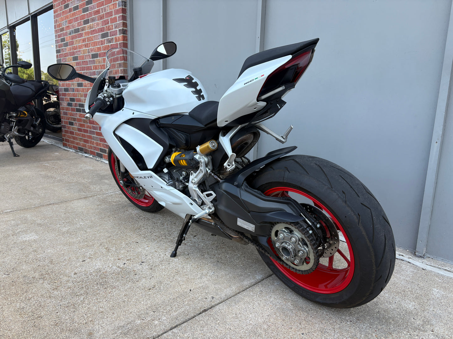 PREMIUM PREOWNED 2023 Ducati Panigale V2 (2169)