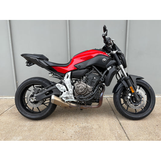 PREMIUM PREOWNED 2015 Yamaha FZ-07 (2498)