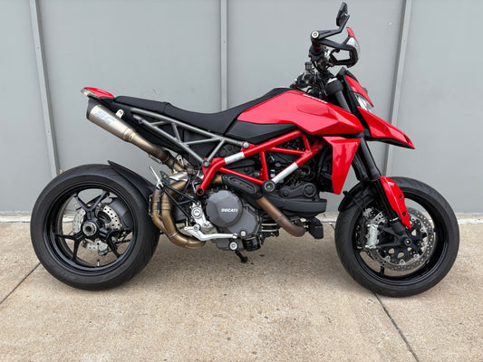 PREMIUM PREOWNED 2022 Ducati Hypermotard 950 (2033)