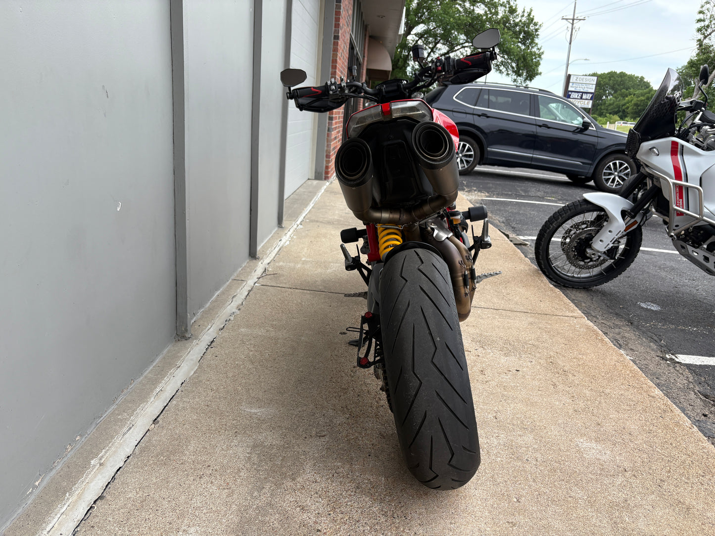 PREMIUM PREOWNED 2022 Ducati Hypermotard 950 (2033)