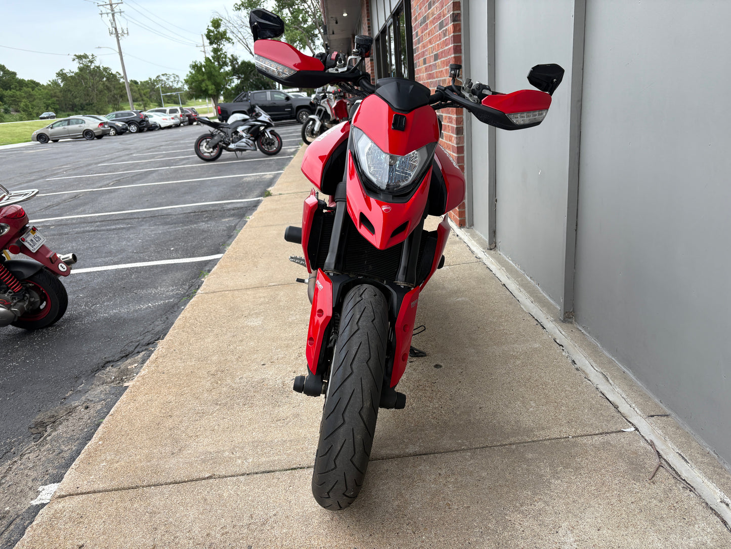 PREMIUM PREOWNED 2022 Ducati Hypermotard 950 (2033)