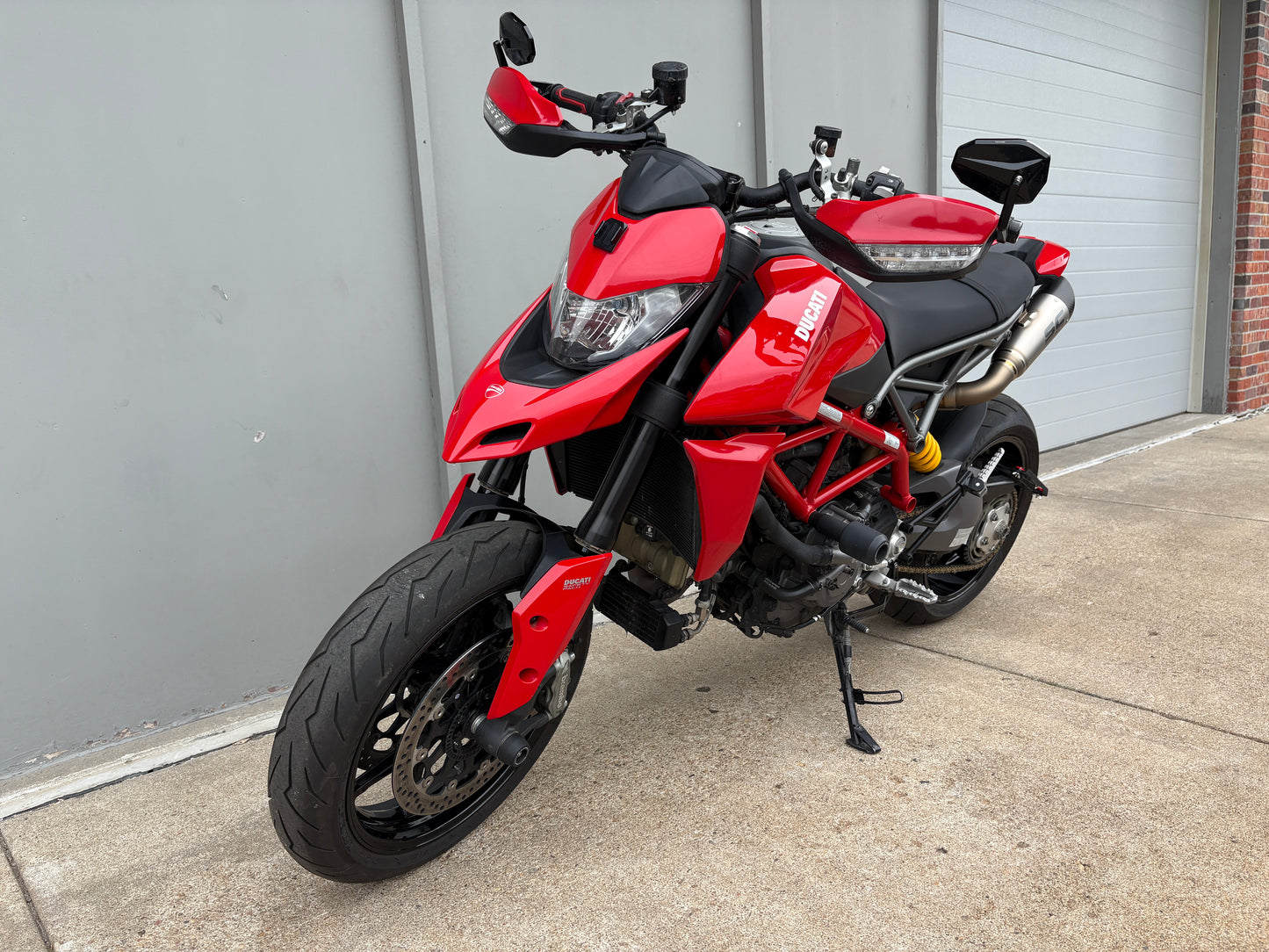 PREMIUM PREOWNED 2022 Ducati Hypermotard 950 (2033)